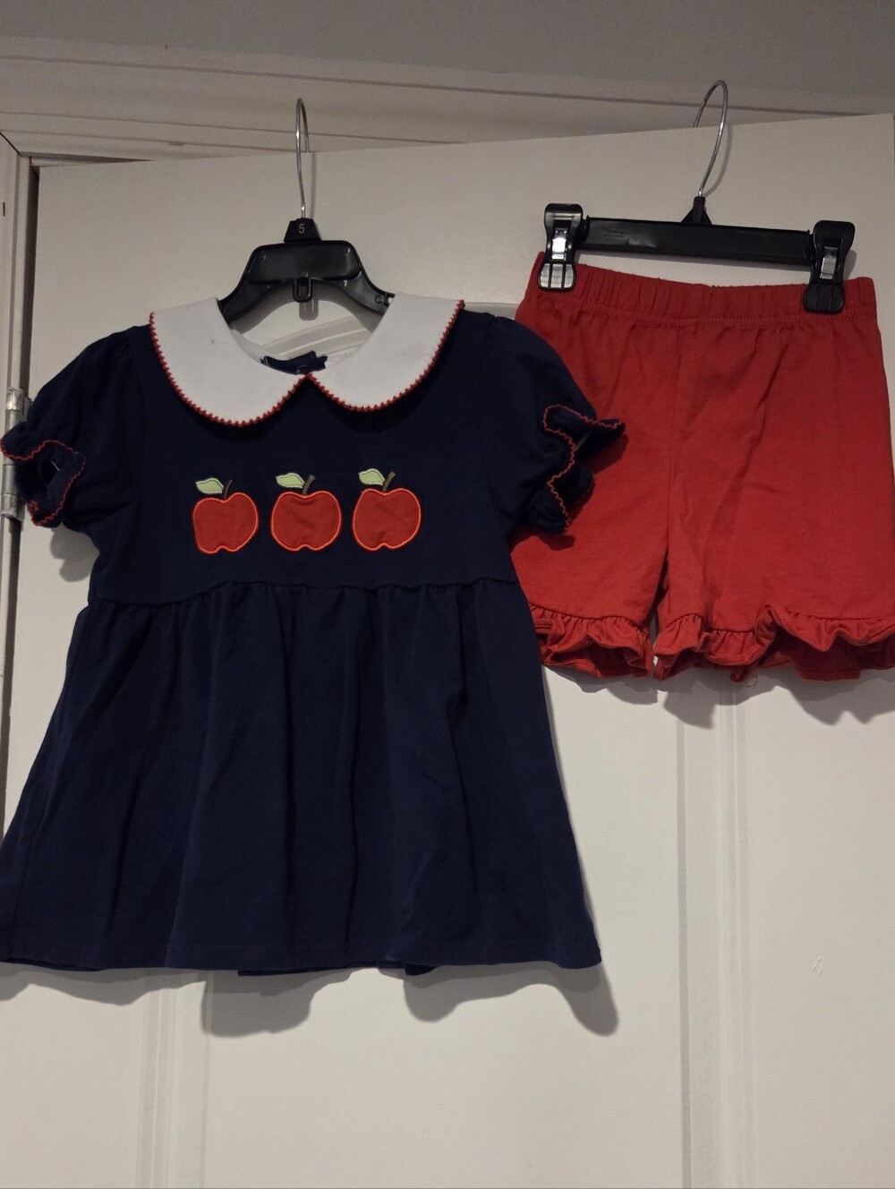 Girls Stitchy Fish Navy and Red Apple Short Set Size 6